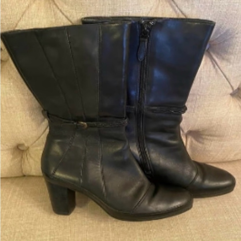 Women's Clarks Artisan Mid-Calf Black Leather Boots Size 7M